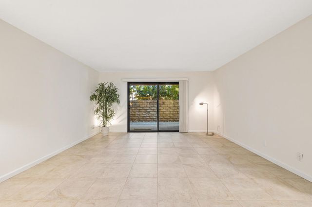 1407 N Sunrise Way 28, Palm Springs, CA 92262