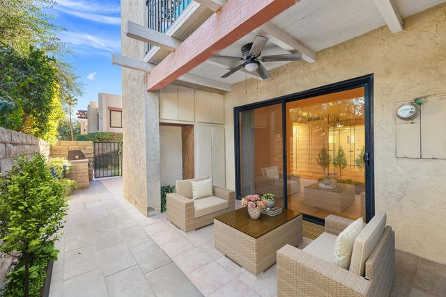 1407 N Sunrise Way 28, Palm Springs, CA 92262