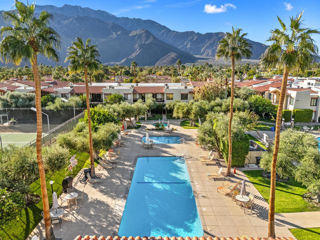 1407 N Sunrise Way 28, Palm Springs, CA 92262