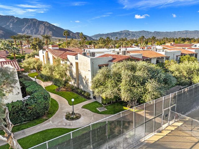 1407 N Sunrise Way 28, Palm Springs, CA 92262