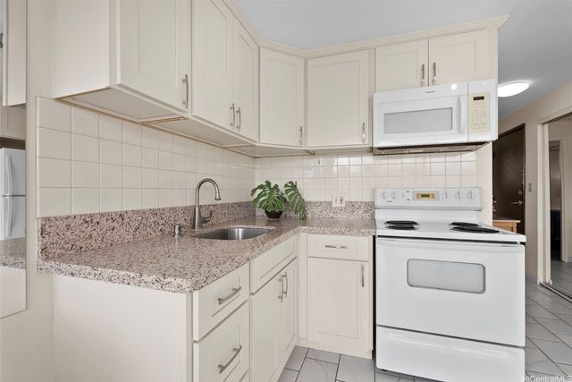 2211 Ala Wai Boulevard 3111, Honolulu, HI 96815