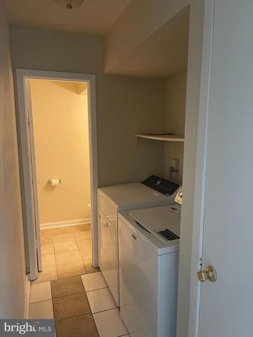 908 BELLOWS AVE, Fredericksburg, VA 22405