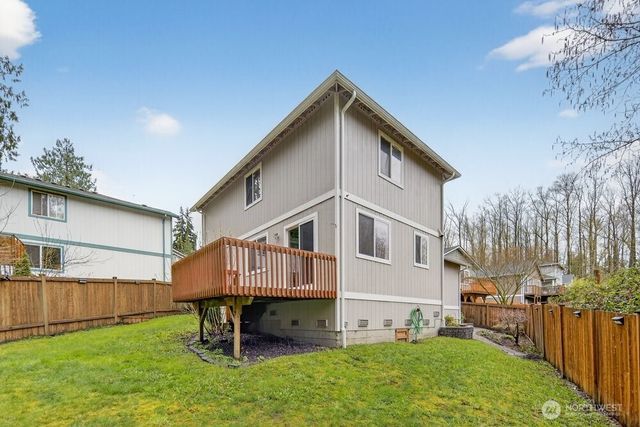 1212 N 12th Place, Mount Vernon, WA 98273