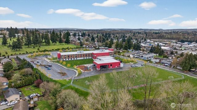 1212 N 12th Place, Mount Vernon, WA 98273