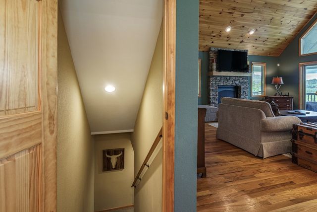 98 Dunrunnin Point, Murphy, NC 28906