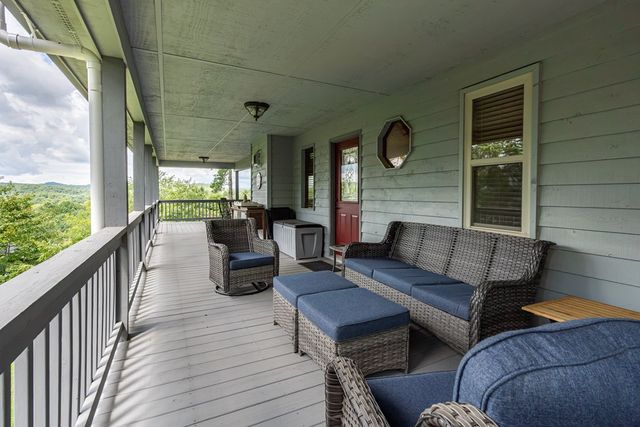 98 Dunrunnin Point, Murphy, NC 28906