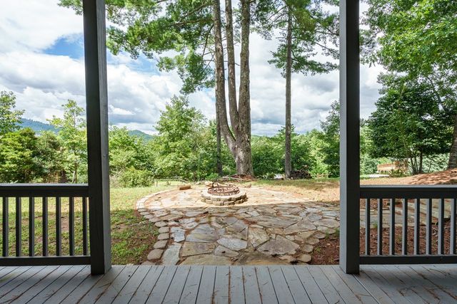 98 Dunrunnin Point, Murphy, NC 28906
