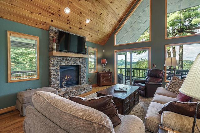 98 Dunrunnin Point, Murphy, NC 28906