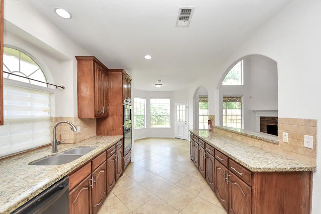 5719 Indigo Trails Drive, Richmond, TX 77469