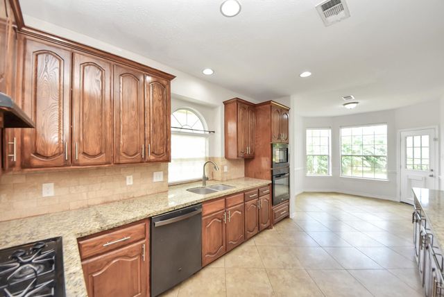 5719 Indigo Trails Drive, Richmond, TX 77469