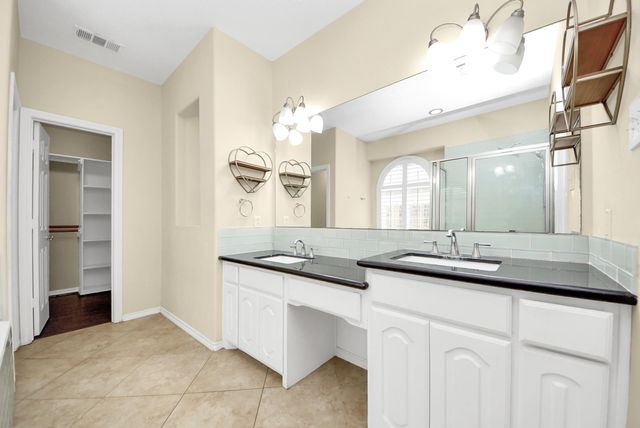 5719 Indigo Trails Drive, Richmond, TX 77469