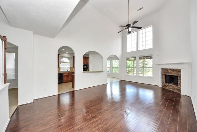 5719 Indigo Trails Drive, Richmond, TX 77469