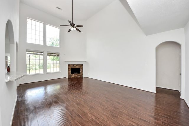 5719 Indigo Trails Drive, Richmond, TX 77469