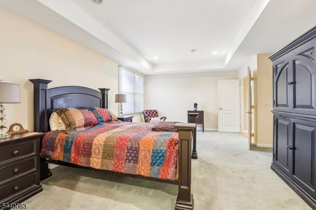 17 Coggins Ln, West Orange Twp., NJ 07052