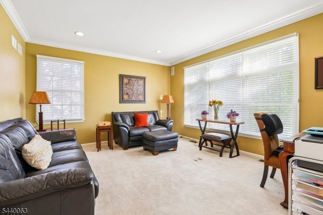 17 Coggins Ln, West Orange Twp., NJ 07052