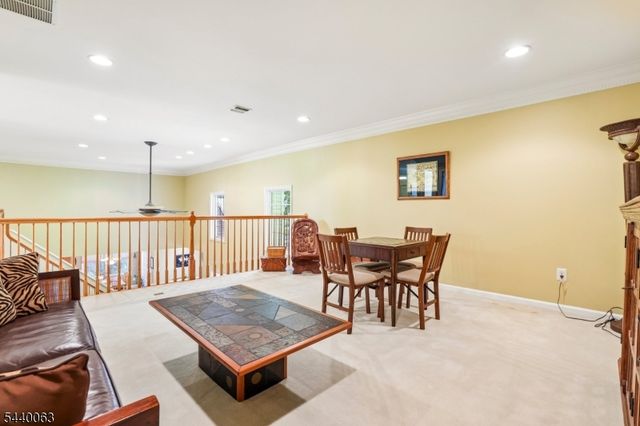17 Coggins Ln, West Orange Twp., NJ 07052