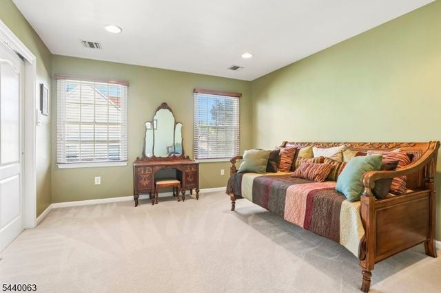 17 Coggins Ln, West Orange Twp., NJ 07052
