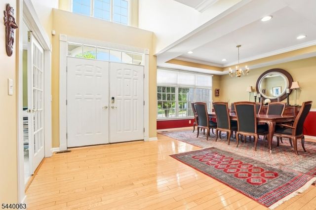 17 Coggins Ln, West Orange Twp., NJ 07052