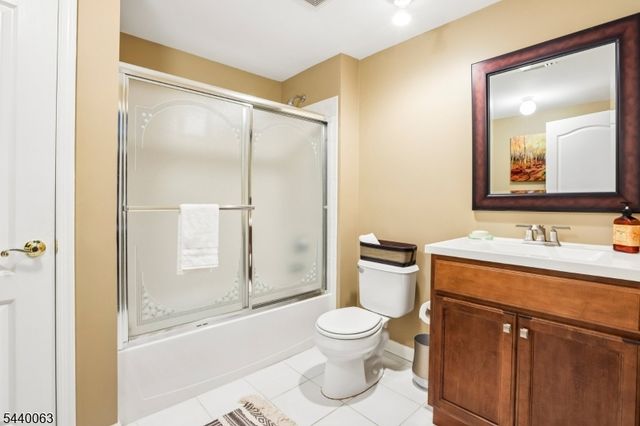 17 Coggins Ln, West Orange Twp., NJ 07052