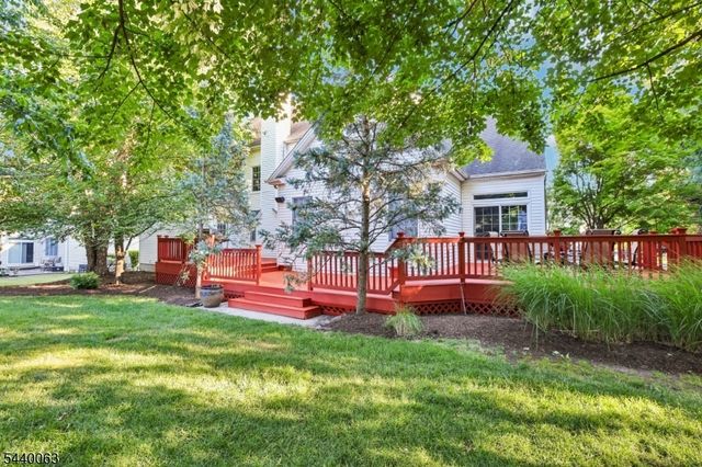 17 Coggins Ln, West Orange Twp., NJ 07052
