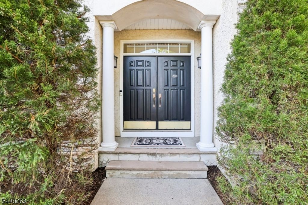 17 Coggins Ln, West Orange Twp., NJ 07052 — photo 3