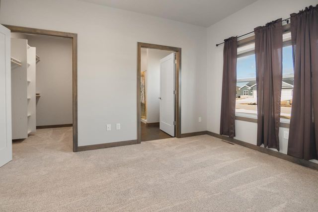 2513 TIPPERARY TRAIL, De Pere, WI 54115