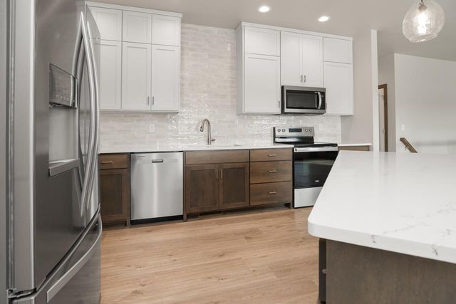 2513 TIPPERARY TRAIL, De Pere, WI 54115