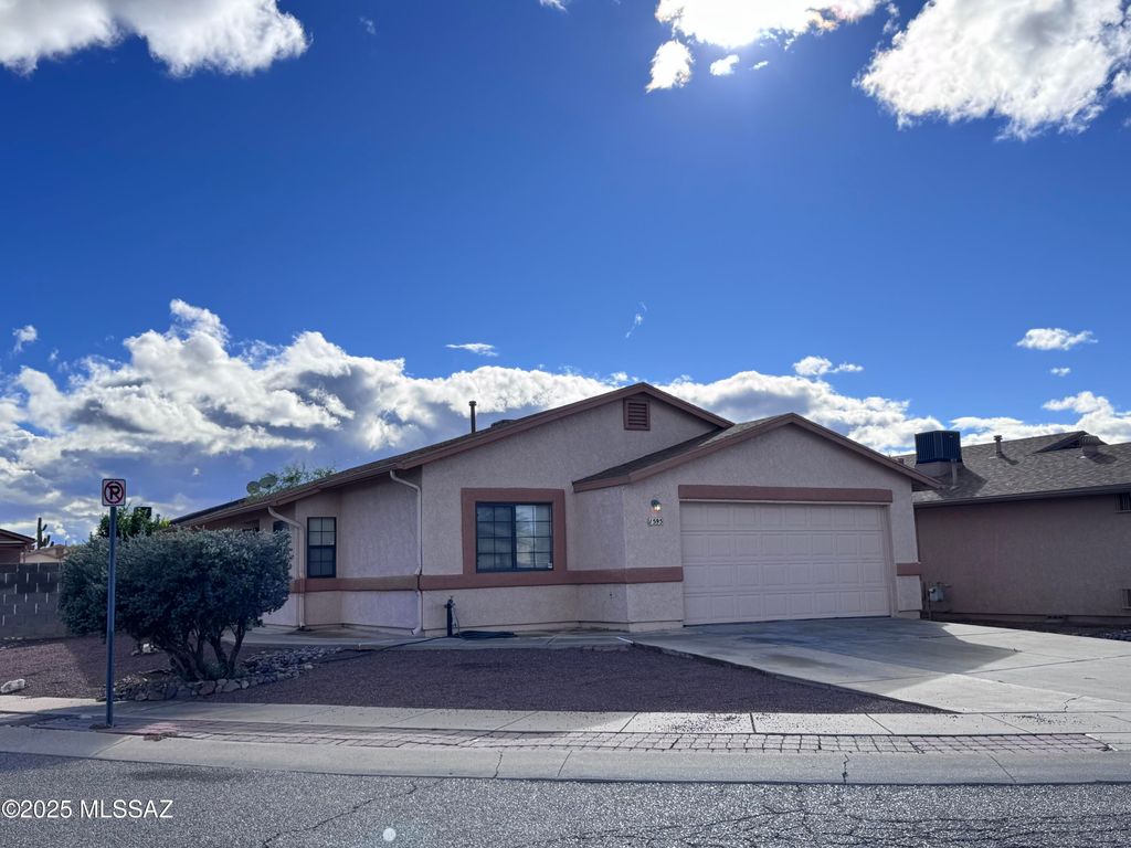 1595 W Denning Court, Tucson, AZ 85746