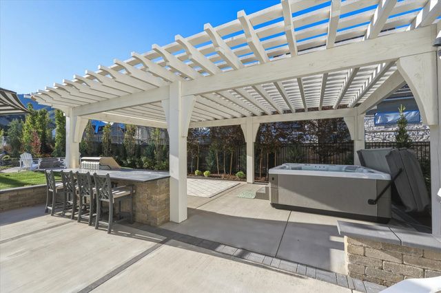 378 N CLEGG CANYON DR, Mapleton, UT 84664