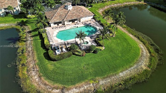 8470 Kingbird Loop 1025, Estero, FL 33967