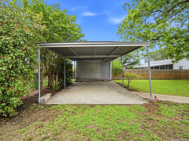 1311 W ROSEWOOD AVE, San Antonio, TX 78201