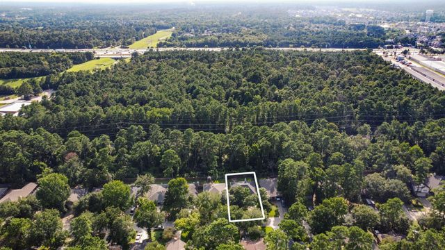 214 W Misty Dawn Drive, Conroe, TX 77385