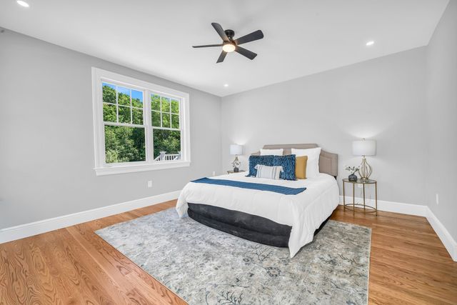 11 Adams Ln 11, Sherborn, MA 01770