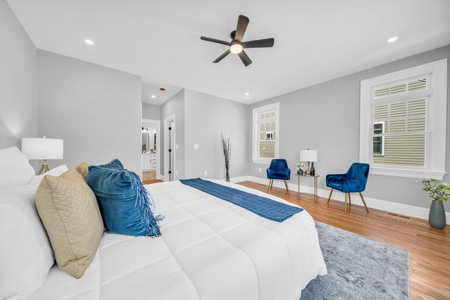 11 Adams Ln 11, Sherborn, MA 01770