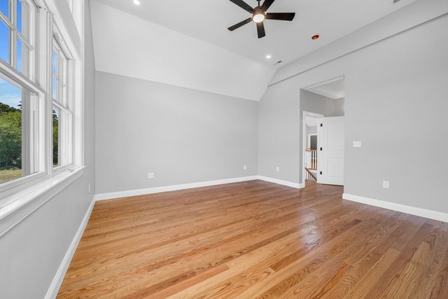 11 Adams Ln 11, Sherborn, MA 01770