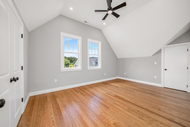 11 Adams Ln 11, Sherborn, MA 01770