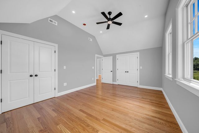 11 Adams Ln 11, Sherborn, MA 01770