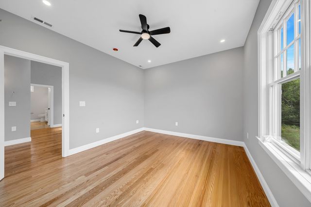 11 Adams Ln 11, Sherborn, MA 01770