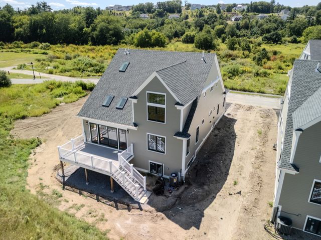 11 Adams Ln 11, Sherborn, MA 01770