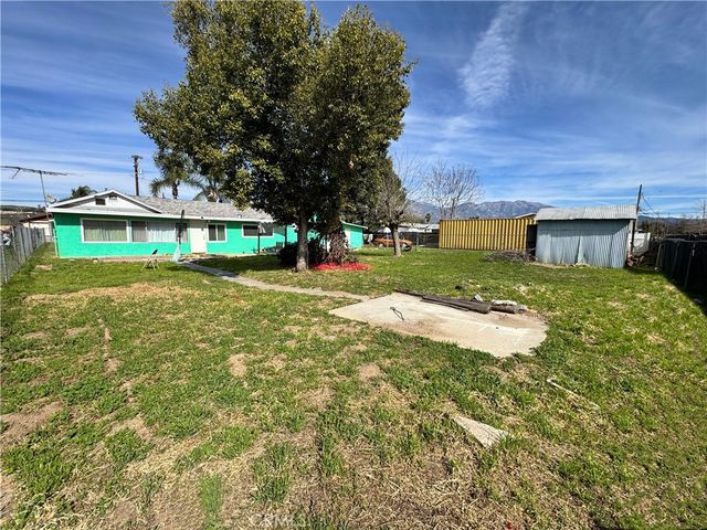 32271 Avenue E, Yucaipa, CA 92399