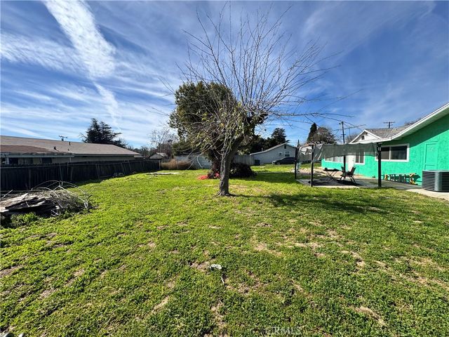 32271 Avenue E, Yucaipa, CA 92399