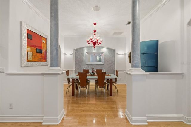 615 SAXONY BOULEVARD, St Petersburg, FL 33701