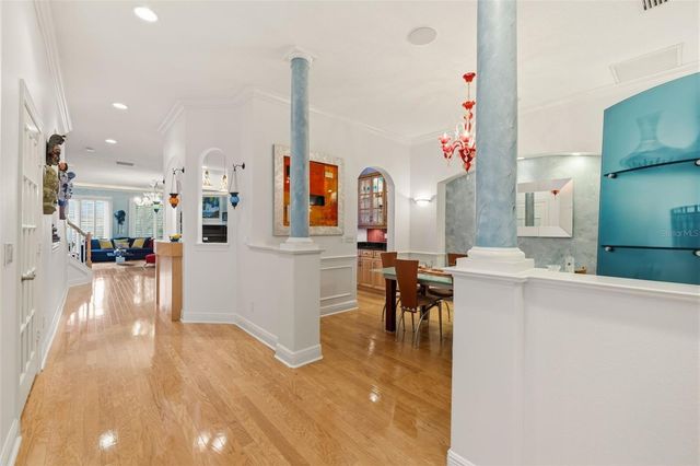 615 SAXONY BOULEVARD, St Petersburg, FL 33701