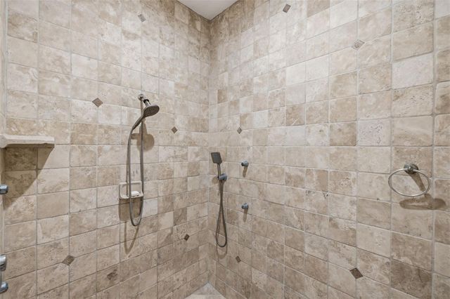 615 SAXONY BOULEVARD, St Petersburg, FL 33701