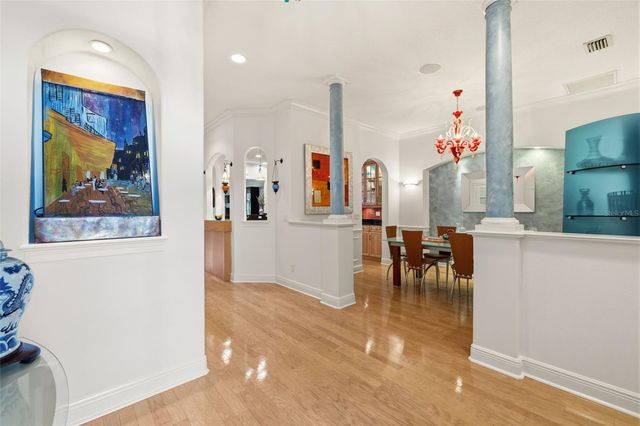 615 SAXONY BOULEVARD, St Petersburg, FL 33701