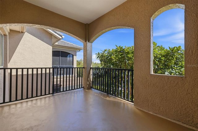 615 SAXONY BOULEVARD, St Petersburg, FL 33701