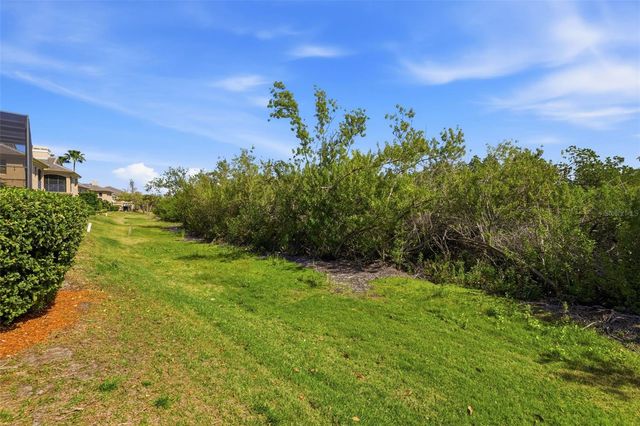 615 SAXONY BOULEVARD, St Petersburg, FL 33701