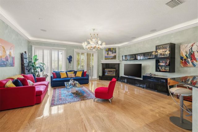 615 SAXONY BOULEVARD, St Petersburg, FL 33701