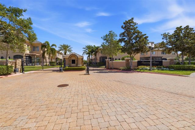 615 SAXONY BOULEVARD, St Petersburg, FL 33701