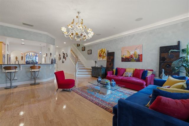 615 SAXONY BOULEVARD, St Petersburg, FL 33701